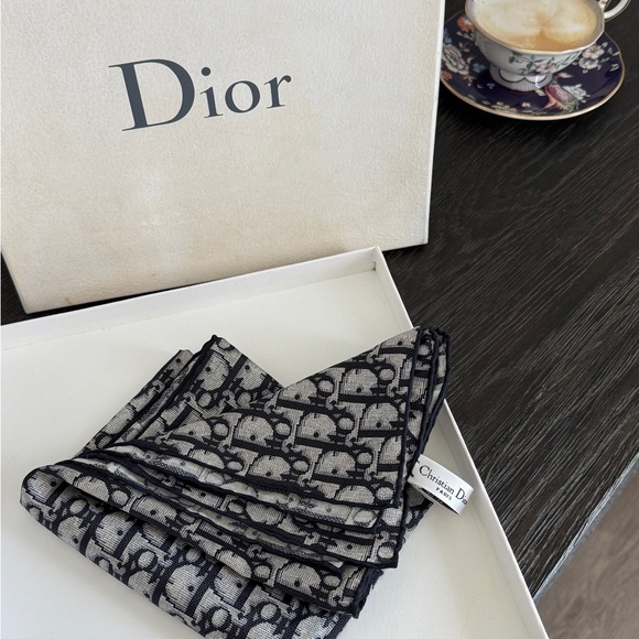 Dior Monochrome Silk-Cotton Fabric - Picture 7 of 9